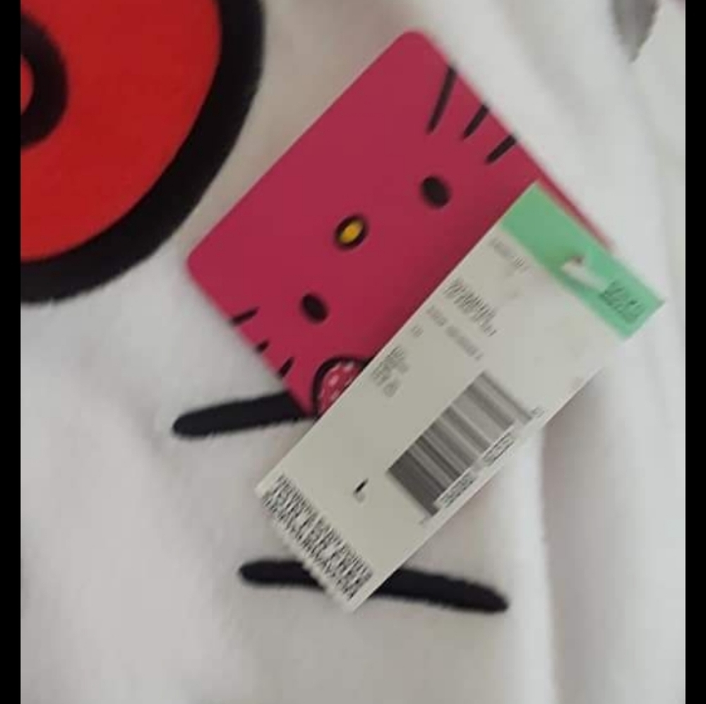 SOLD Hello Kitty PJs - Picture 4 of 4